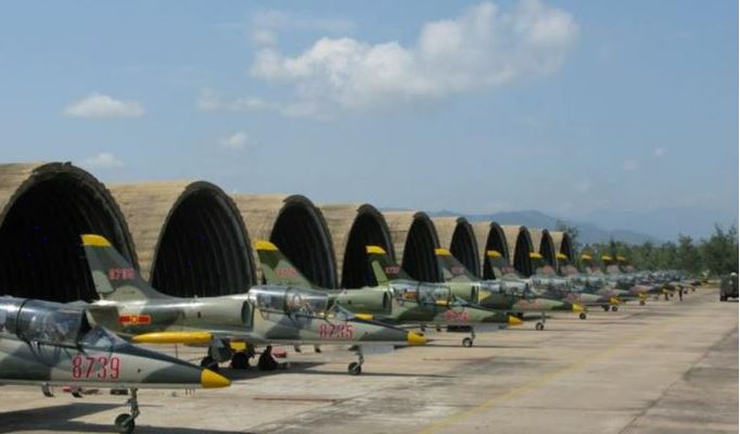 sân bay quân sự chỉ phục vụ mục đích huấn luyện không quân và phòng không sân bay quân sự chỉ phục vụ mục đích huấn luyện không quân và phòng không