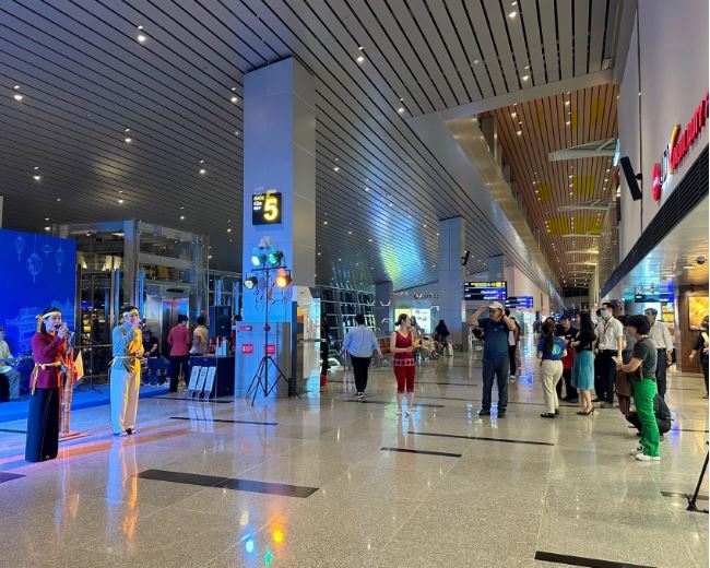 Dịch vụ và Tiện nghi Dịch vụ và Tiện nghi