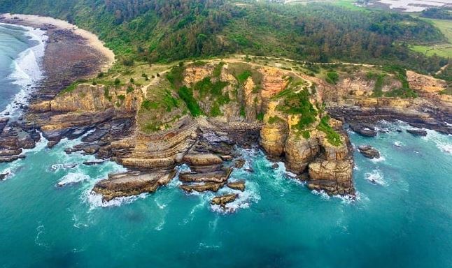 Bãi đá Cầu Mỵ: Bình minh tuyệt đẹp Bãi đá Cầu Mỵ: Bình minh tuyệt đẹp