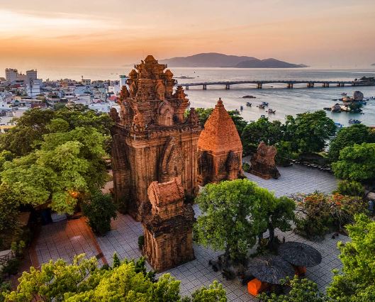 Tháp Bà Ponagar Tháp Bà Ponagar