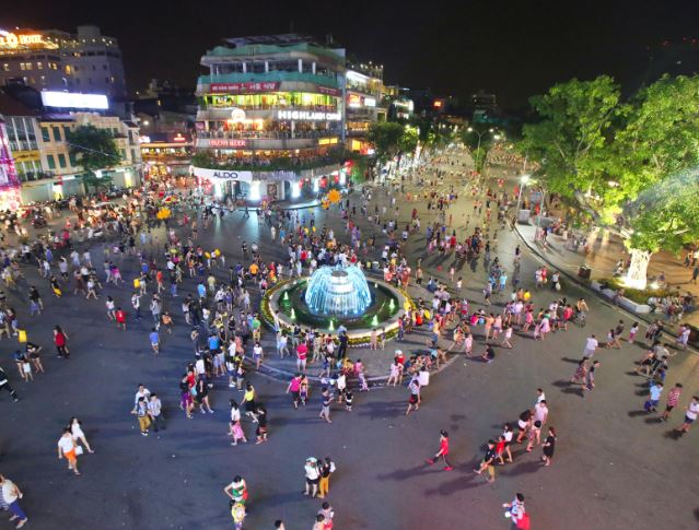 Phố đi bộ Lý Thường Kiệt: Trải nghiệm đa sắc màu Phố đi bộ Lý Thường Kiệt: Trải nghiệm đa sắc màu
