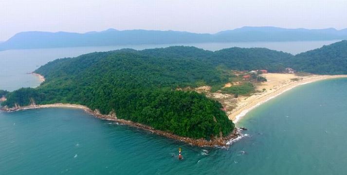 Đảo Đá Dựng: Thiên Đường Hoang Sơ Đảo Đá Dựng: Thiên Đường Hoang Sơ