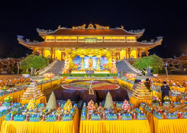 Chùa Ba Vàng Chùa Ba Vàng