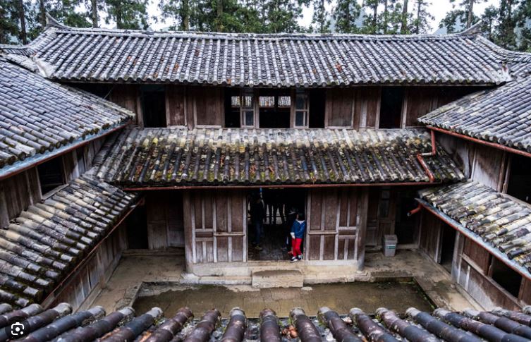 Dinh Thự Vua Mèo Dinh Thự Vua Mèo